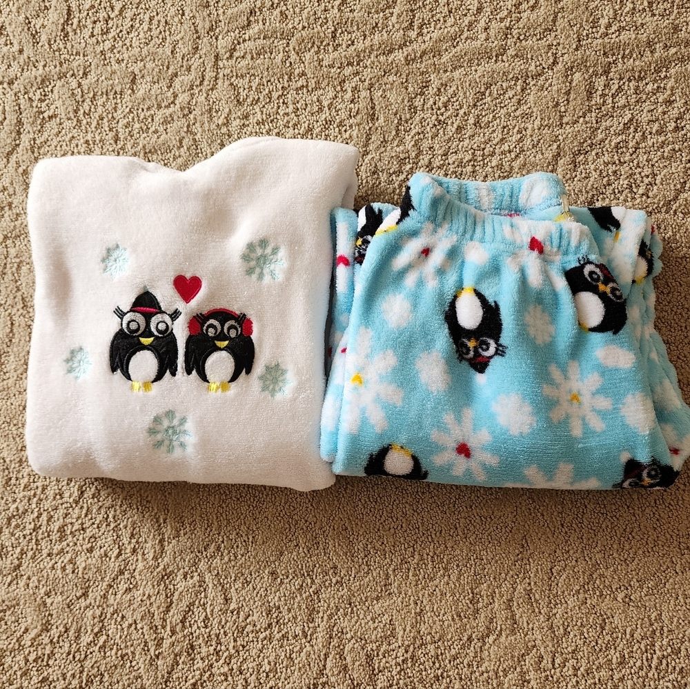 NWOT.  Richontex Soft and Cozy Pajamas Set.